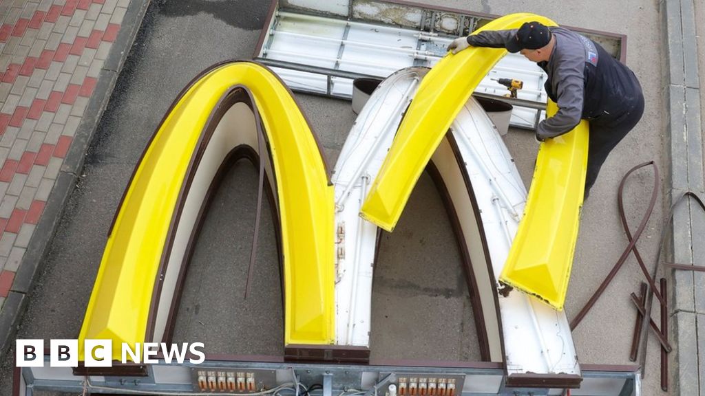 Russia's new version of McDonald's unveils logo