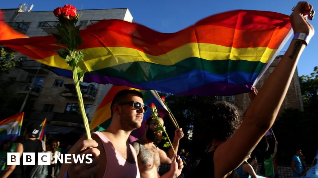 Israel Chief Rabbi Amar Condemned For Gay Death Penalty Comment Bbc News 
