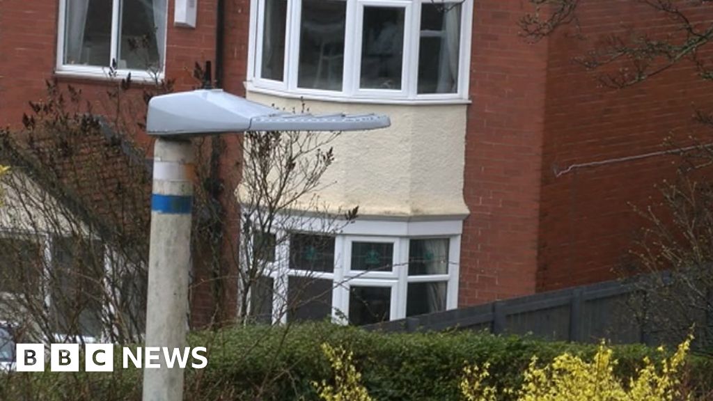 Gateshead Council Street lights 'don't cause cancer or miscarriages
