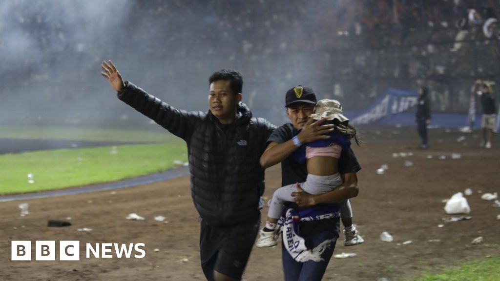 Indonesia: At least 174 dead in football stadium crush - BBC News