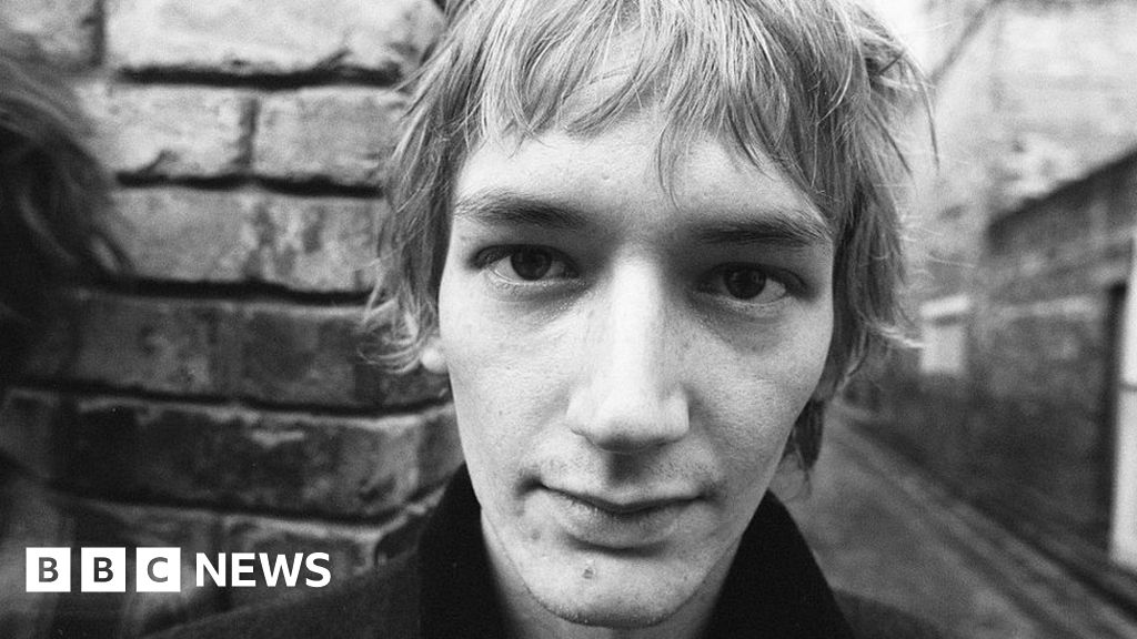 Keith Levene: Guitarist and founding member of The Clash dies aged 65