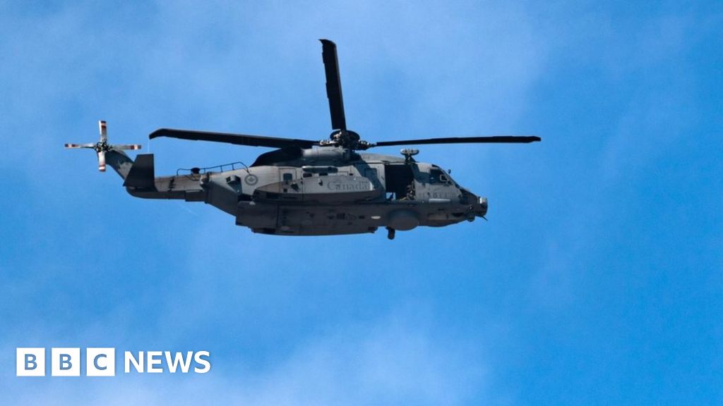 Canadian helicopter missing off Greece - BBC News