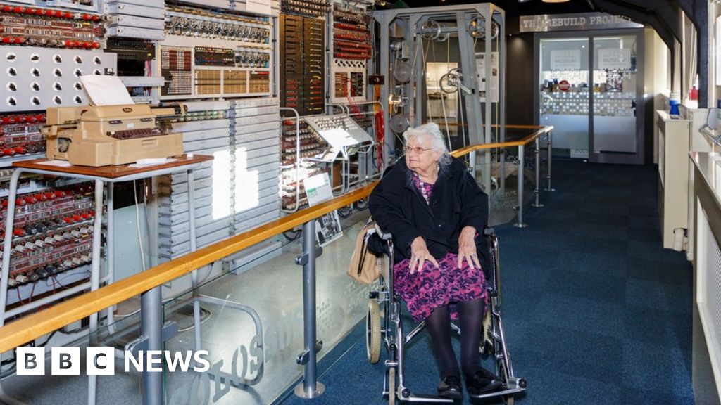World War Two Bletchley Park code breaker recognised BBC News