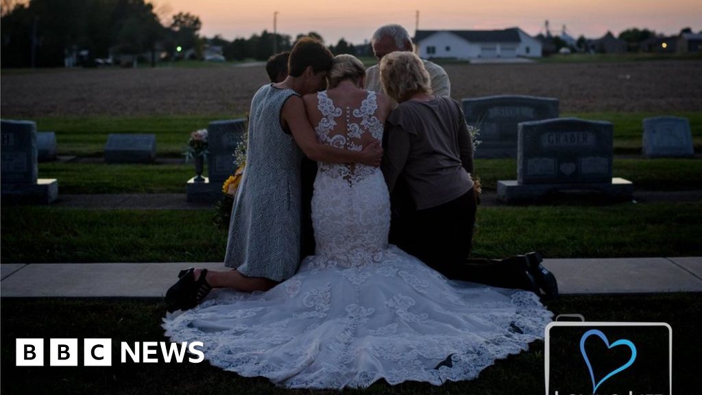 Widowed bride's final photos with her groom