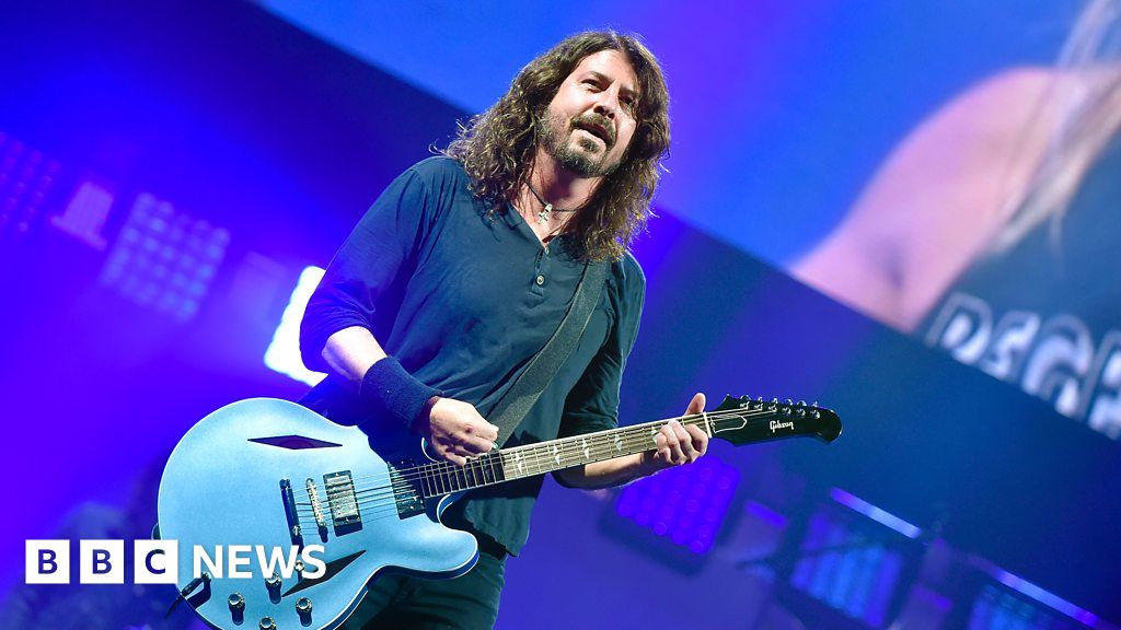 Foo Fighters finally headline Glastonbury BBC News