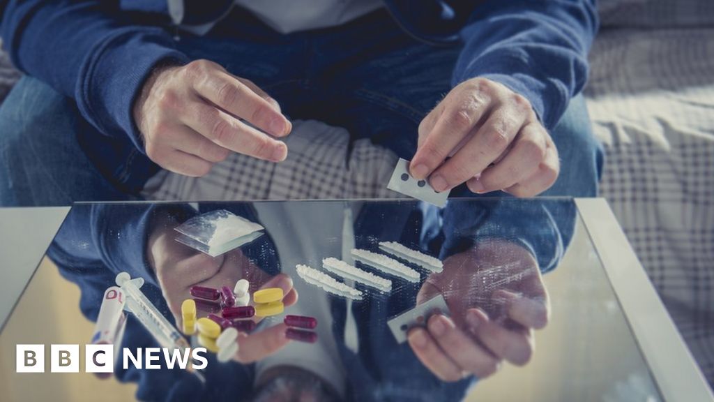 Avoid saying 'drug user' to combat stigma, report urges