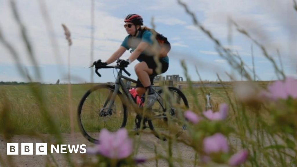 Long distance King Alfred's Way cycle route opens