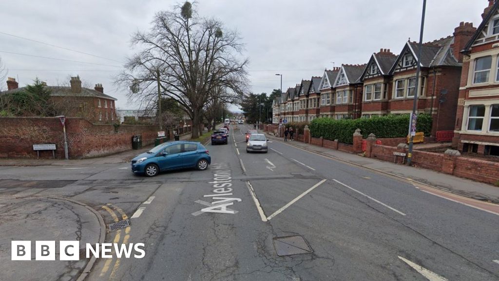 Driver, 82, dies following crash in Hereford BBC News