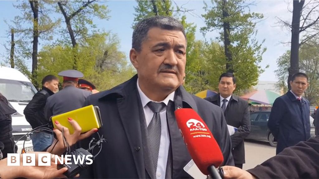 Kyrgyz mayor dons fake beard to tour city in disguise