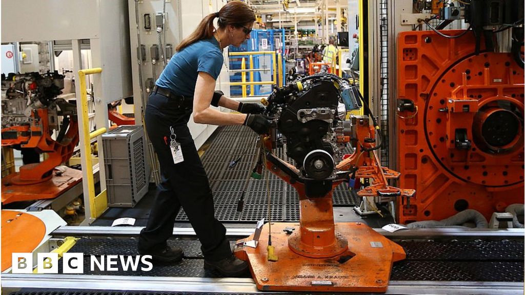 Car production falls to lowest level since 1956
