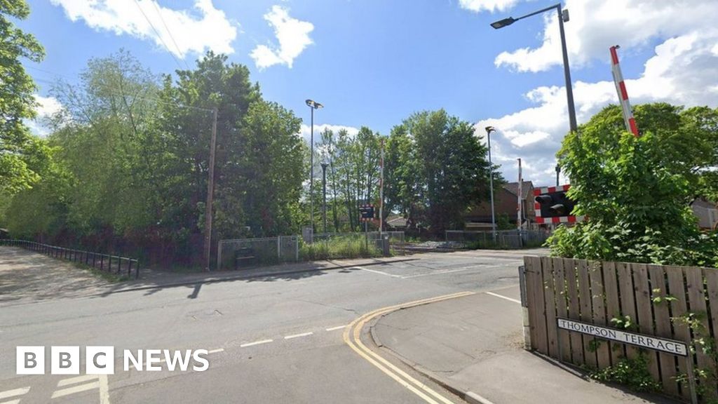 Doncaster: Pedestrian, 83, dies weeks after being hit by car 