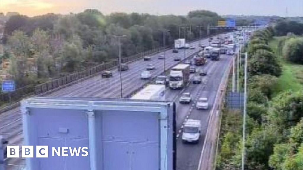 M6 Stretch Between Wednesbury And Cannock Reopens Bbc News 