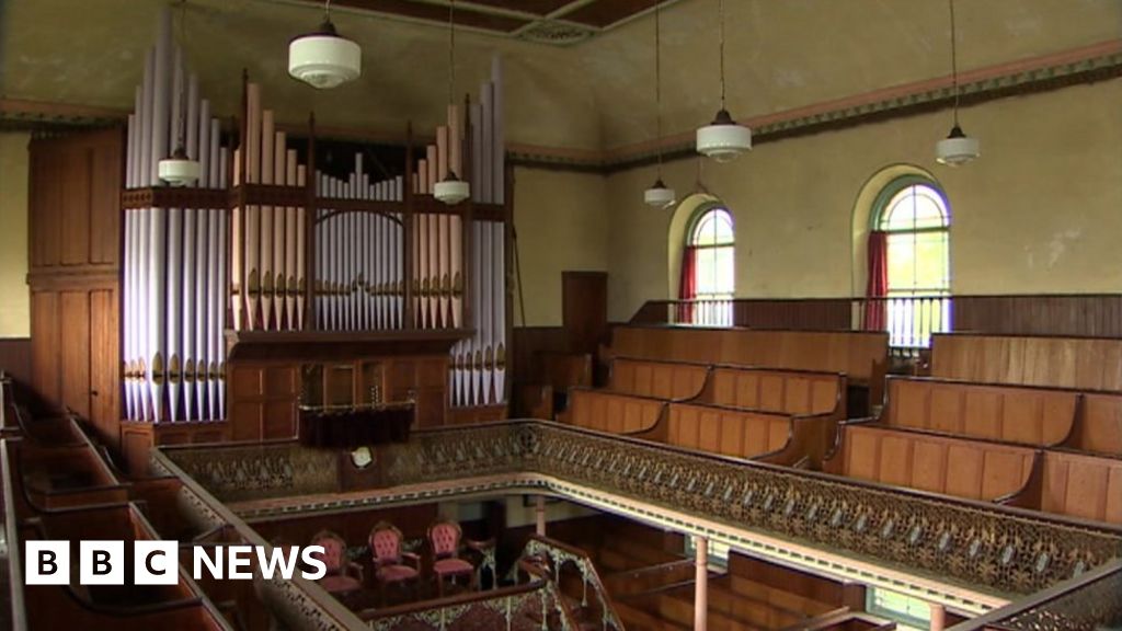 Minister Robert Stivey buys 12 chapels to restore in Wales - BBC News