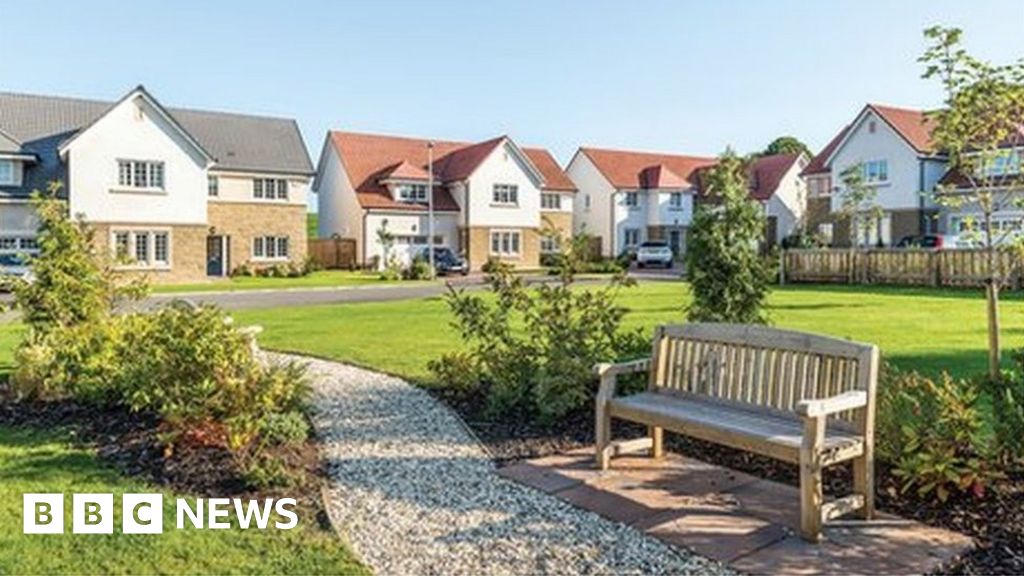 Cala Homes Figures In Rapid Growth Surge BBC News    85413055 Calahomeskirkgreenstquivox 