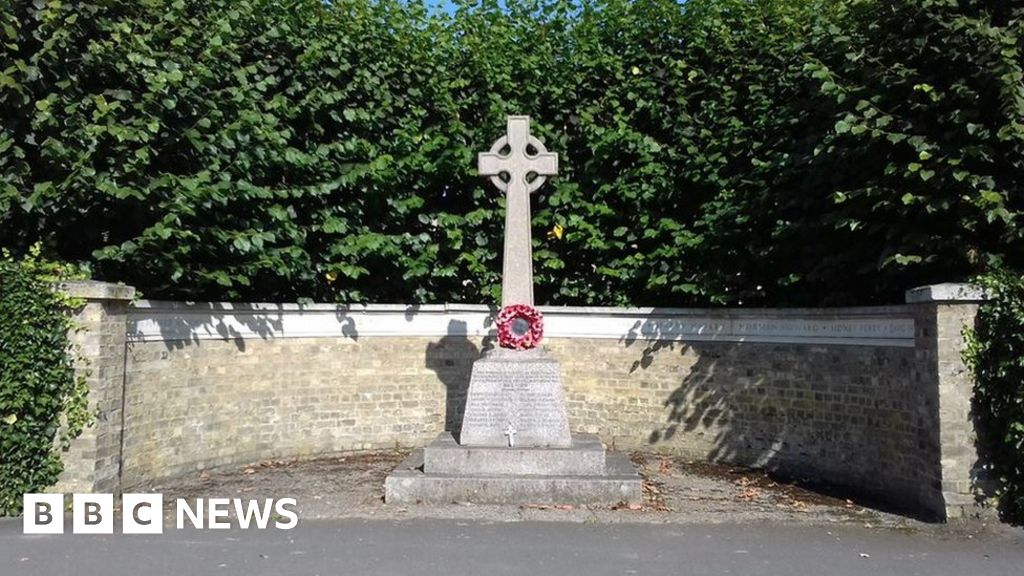 World War One memorials granted listed status - BBC News