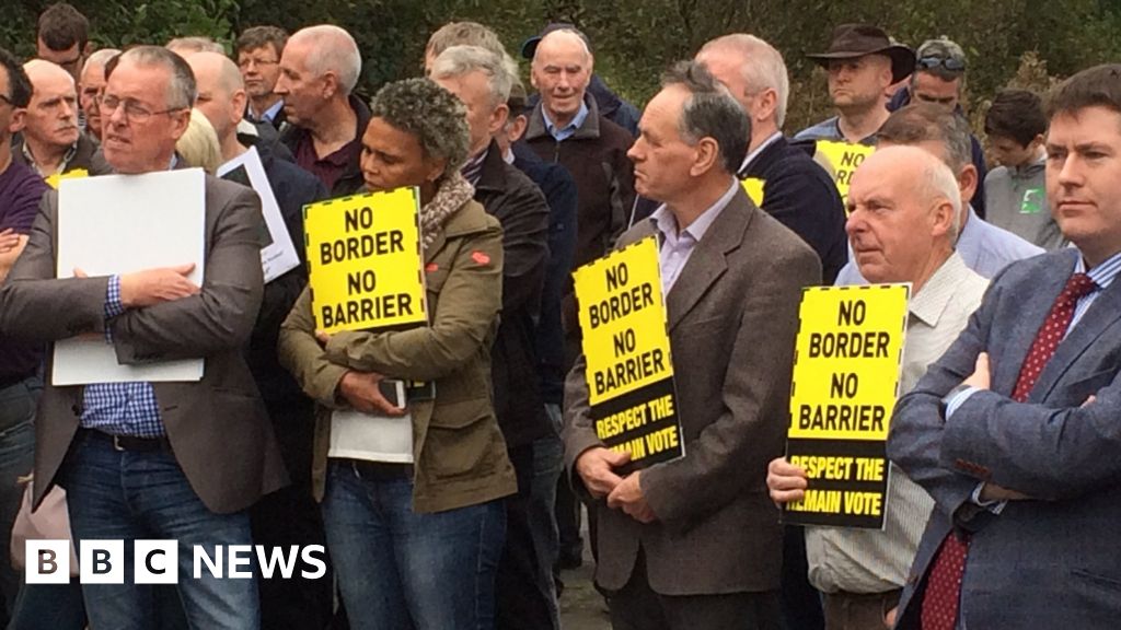 Anti Brexit Protests Held At Six Locations On The Border Bbc News 3015