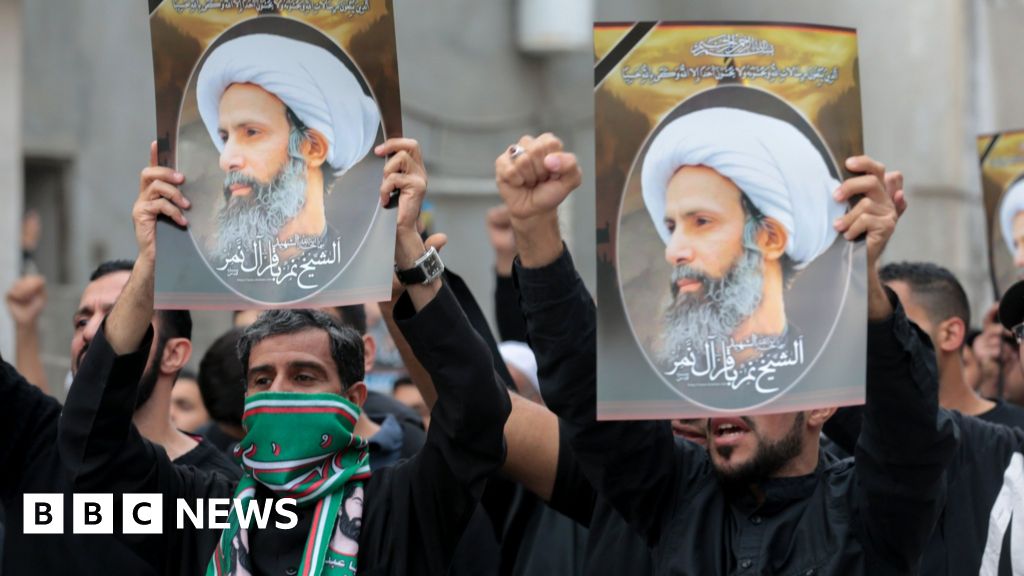 Saudi Arabia puts Shia on trial for spying for Iran - BBC News