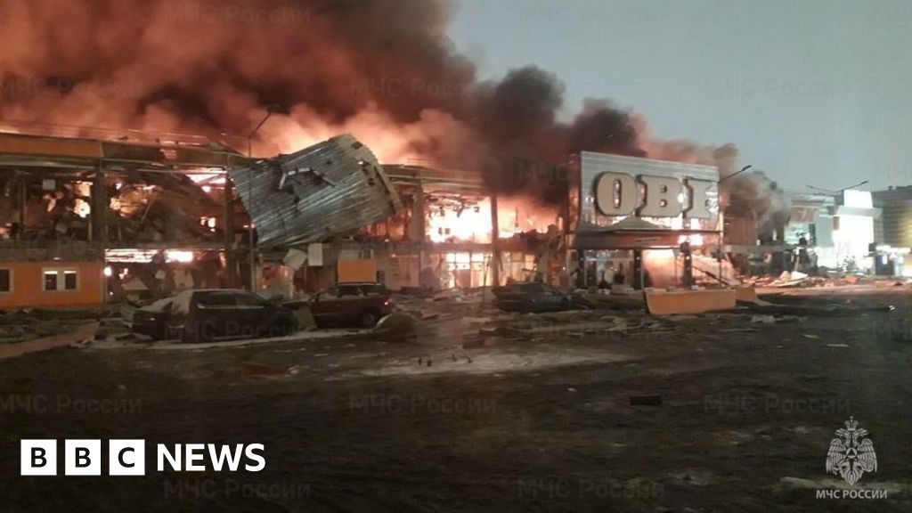 Huge fire engulfs Russian shopping mall Mega Khimki near Moscow