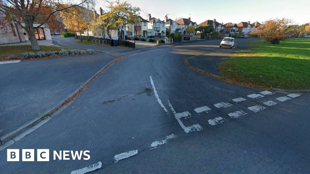 Man dead in earlyhours Malvern car crash