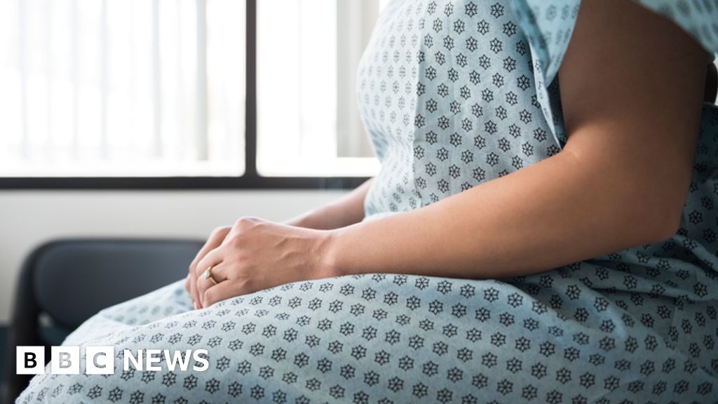 Laser vagina menopause therapy shows no benefit in trial - BBC News