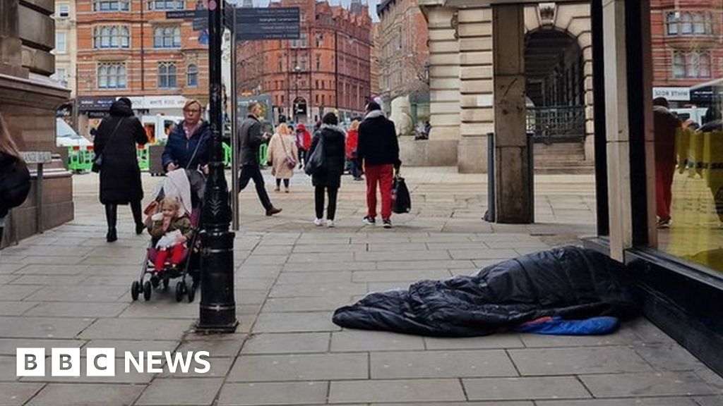 Contactless points installed in Nottingham for homeless donations