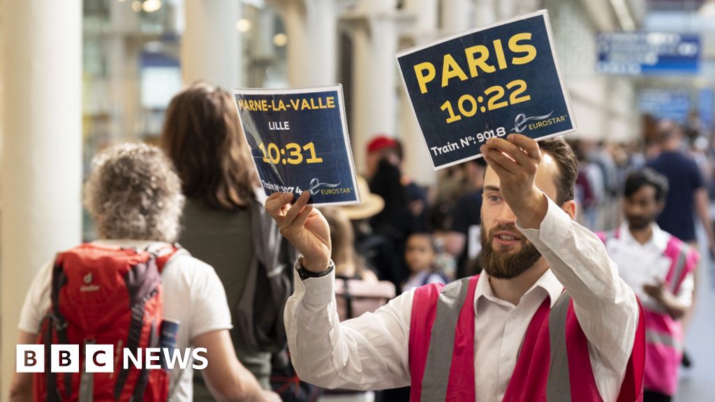 Eurostar security staff to strike in run-up to Christmas