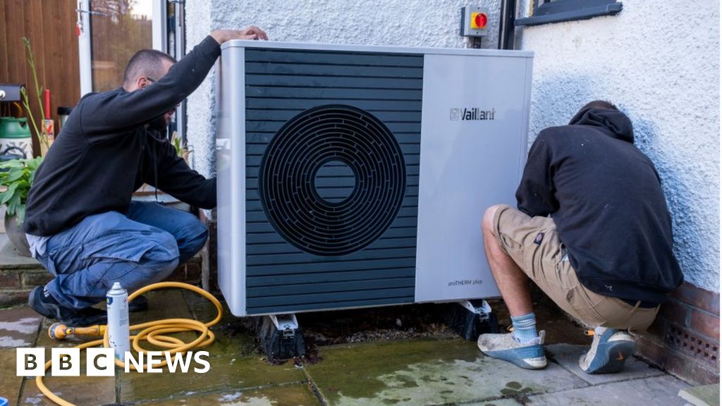 How will £33bn green heating bill be paid? – BBC News