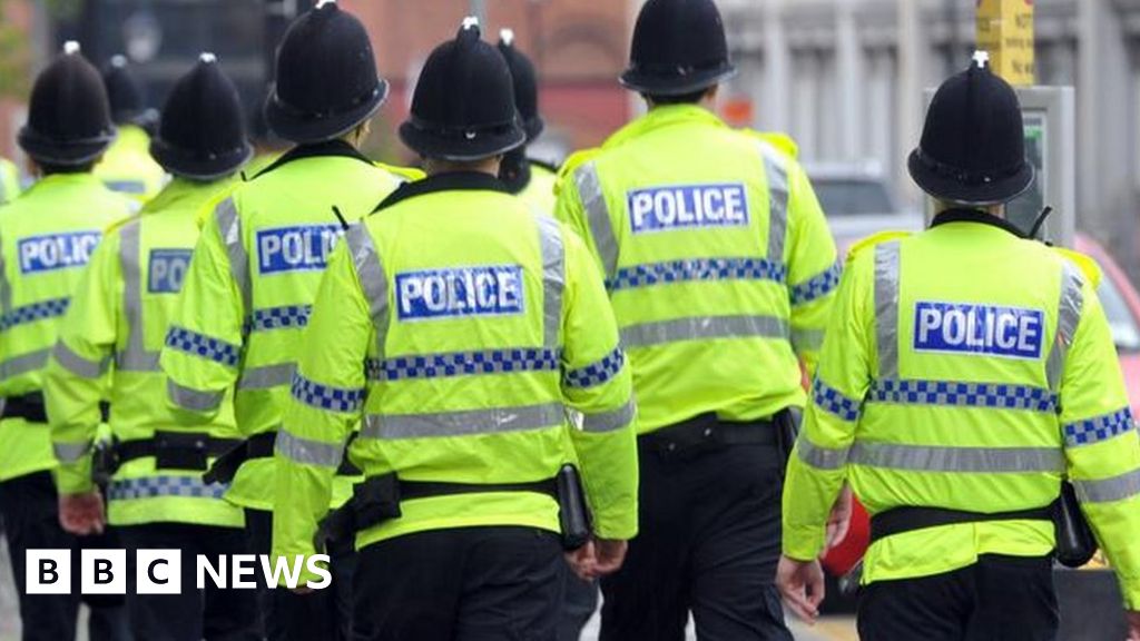 Stretched West Yorkshire Police force 'exhausted' - BBC News