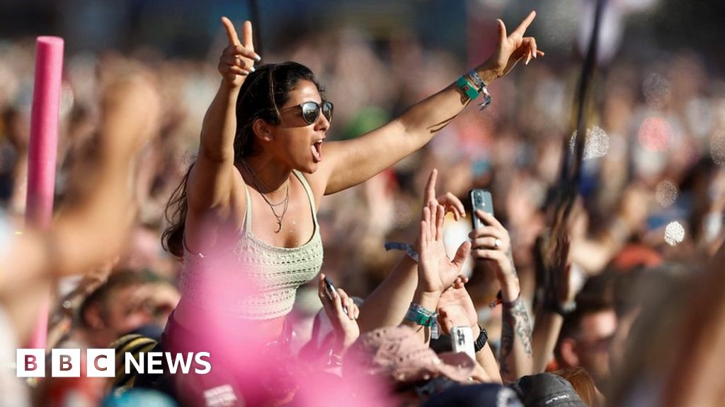 Glastonbury kicks off the weekend... in 80 seconds