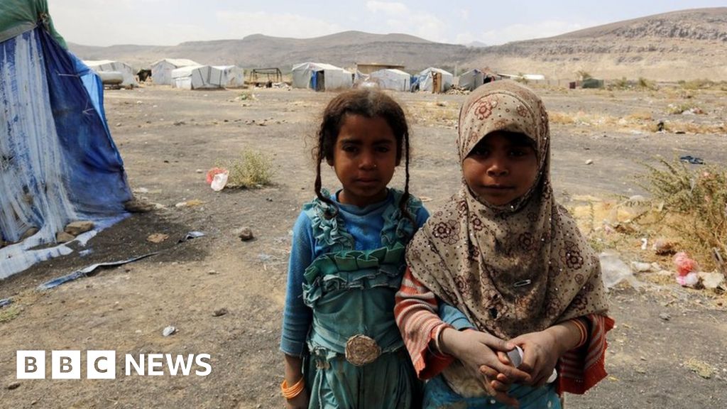 In Pictures Yemen S Displaced Women And Girls Bbc News