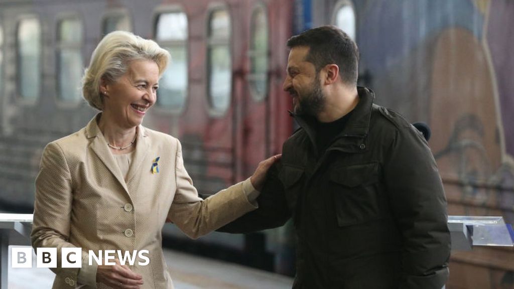 Европейската комисия препоръча да започнат официални преговори с Украйна за