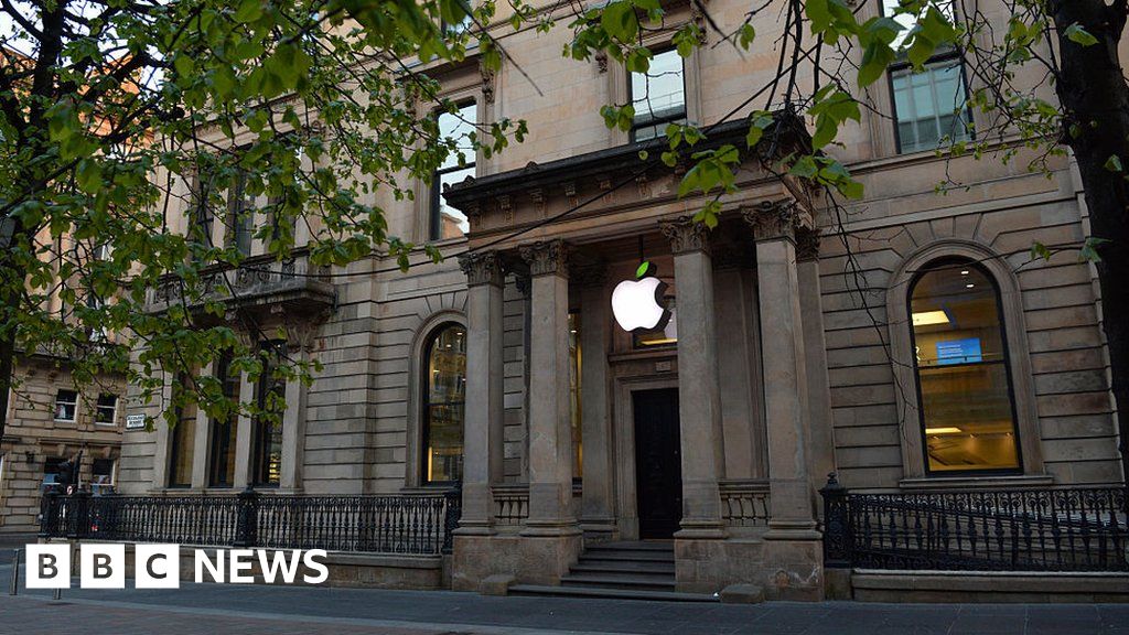 apple-store-glasgow-workers-unionise-in-uk-first