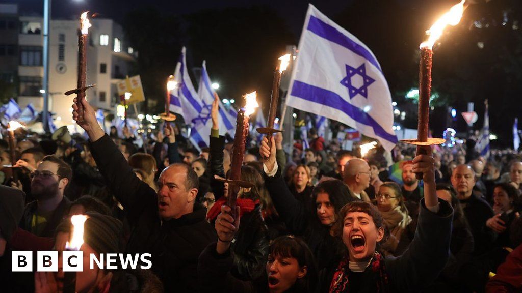 Thousands of Israelis hold legal reforms protest in Tel Aviv