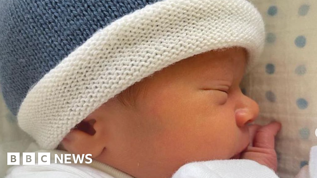Princess Eugenie gives birth to baby boy named Ernest George Ronnie
