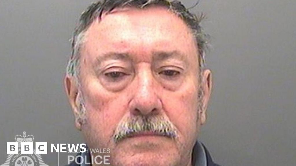 Vale of councillor and ex teacher Anthony Hampton jailed BBC News