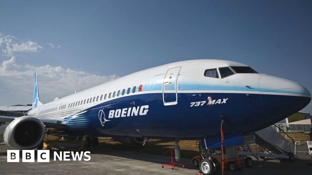 737 Max: Boeing to pay $200m over charges it misled investors