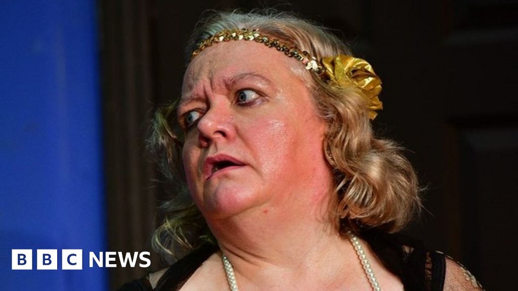 Hebden Bridge theatre celebrates centenary with play from 1924 BBC News