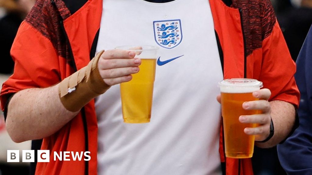 Euro 2020 Football In Pubs Link To Tamworth Covid Outbreak Bbc News