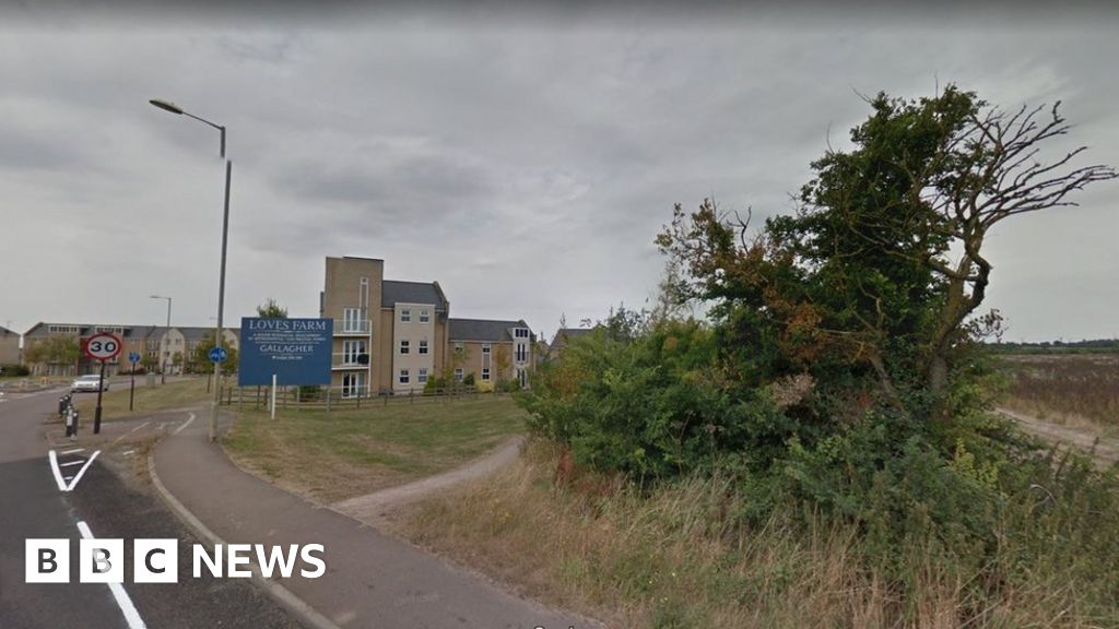 St Neots Loves Farm Council approves 1,020 new homes BBC News
