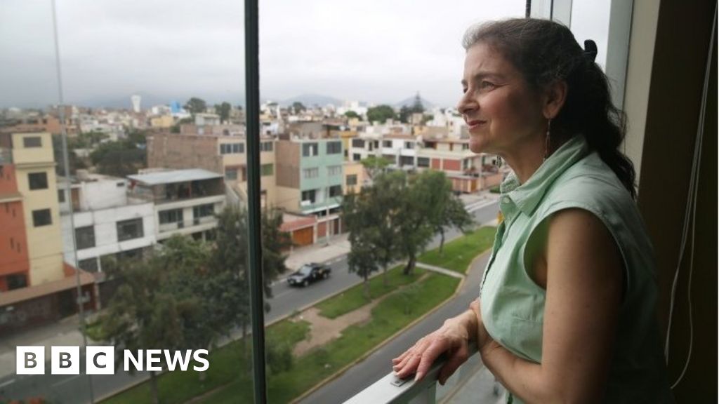 Peru Rebel Lori Berenson To Return To Us After Jail Term Bbc News 3817