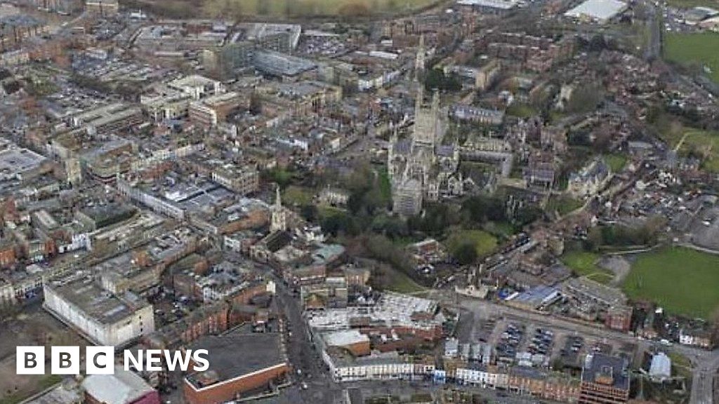 Get a bird's eye view of the city of Gloucester - BBC News