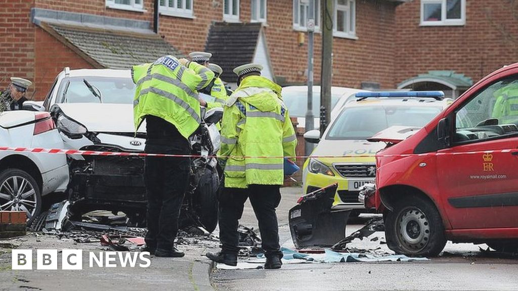 Hemel Hempstead multivehicle collision after police pursuit BBC News