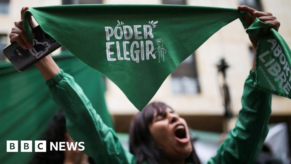 Colombia decriminalises abortion in first 24 weeks