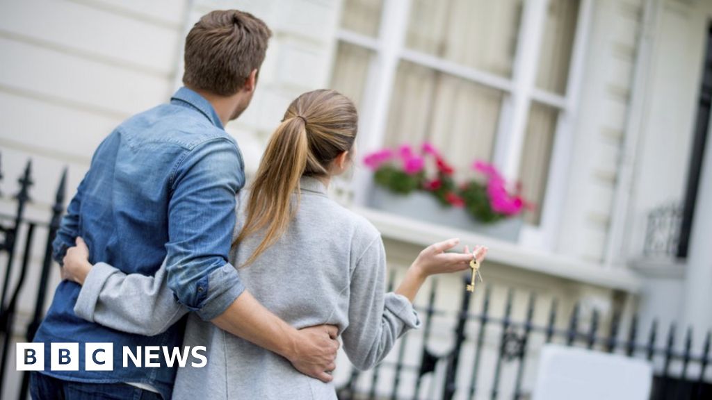 Unwed Couples In Florida Can Now Legally Live Together Bbc News