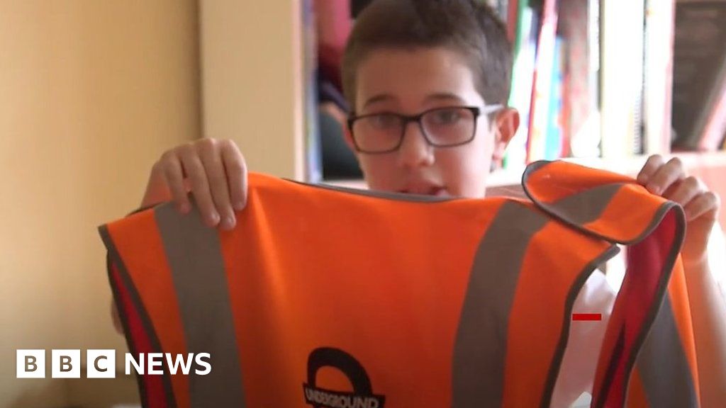 autism-how-to-talk-to-a-child-about-their-autism-bbc-news