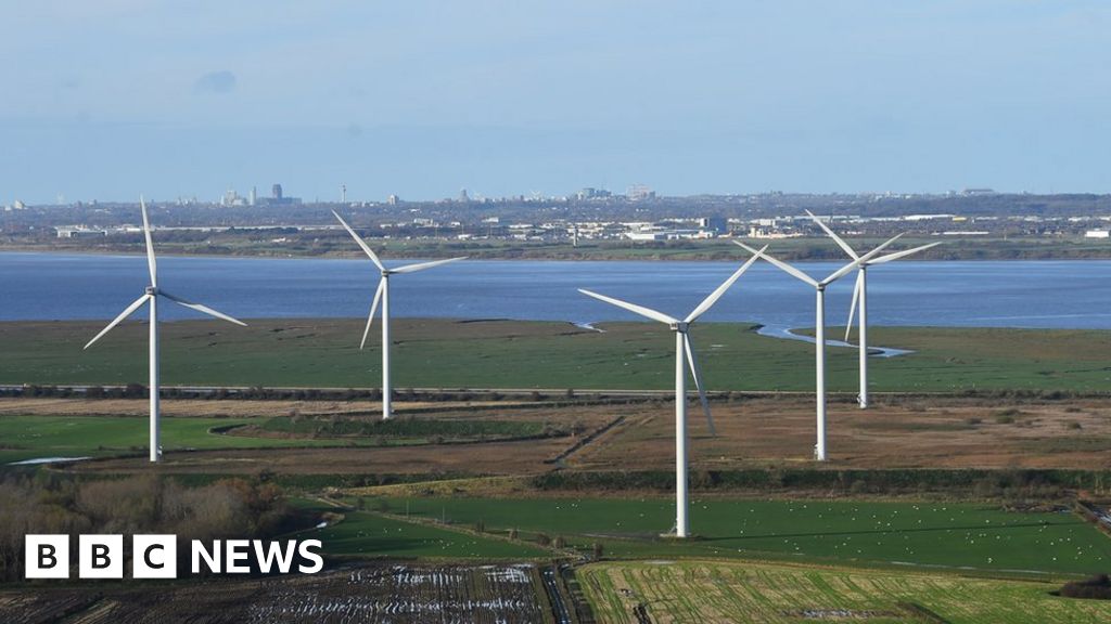 Wind is main source of UK electricity for first time - BBC News