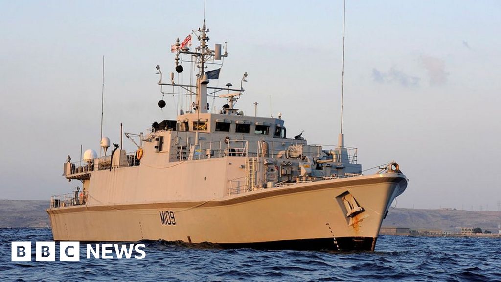 Zwei Kriegsschiffe der Royal Navy kollidieren vor der Küste Bahrains