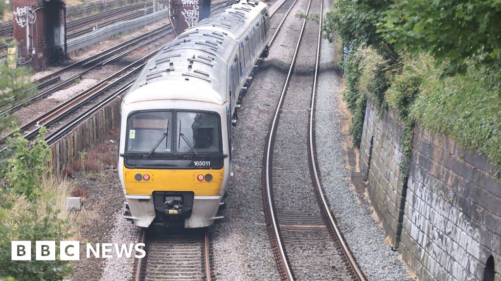 Train Firm Halves Oxford To London Services After Fuel System Fault ...