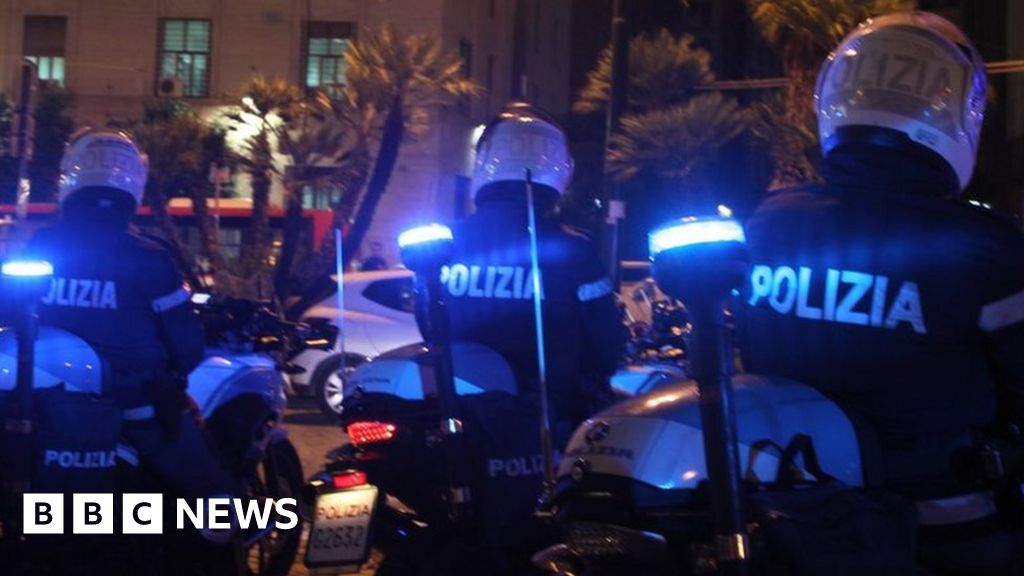 Italian police bust 'Mafia plastic recycling ring'