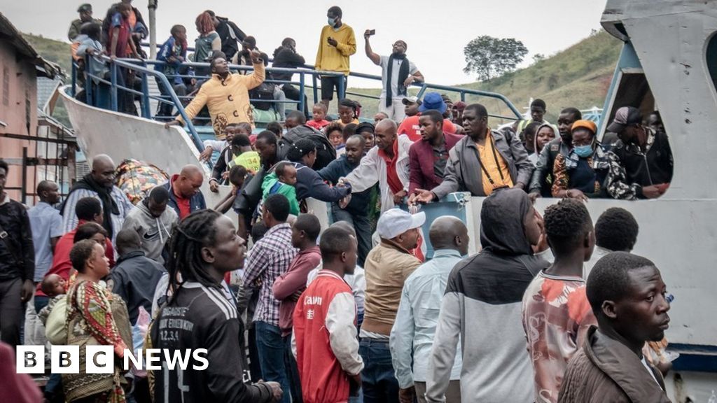 DR Congo: Thousands flee Goma after second volcano warning